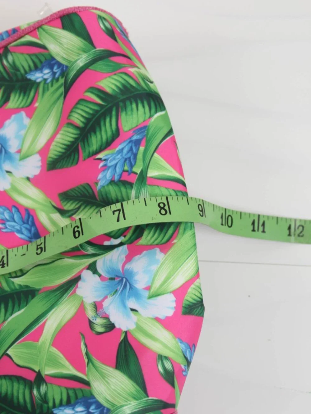 Tommy Bahama NWT Pink Tropical Floral Cosmetic Bag